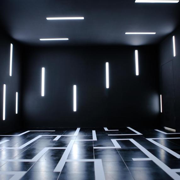 黑白立体空间灯光线条现代科技感封面图