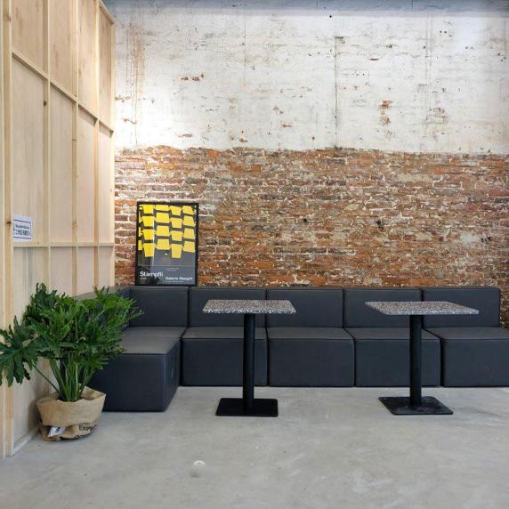 朋克古着水泥地面墙壁破损墙面沙发绿植茶几壁画封面图