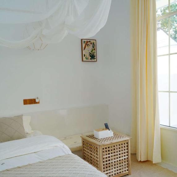 客房苏樱封面图